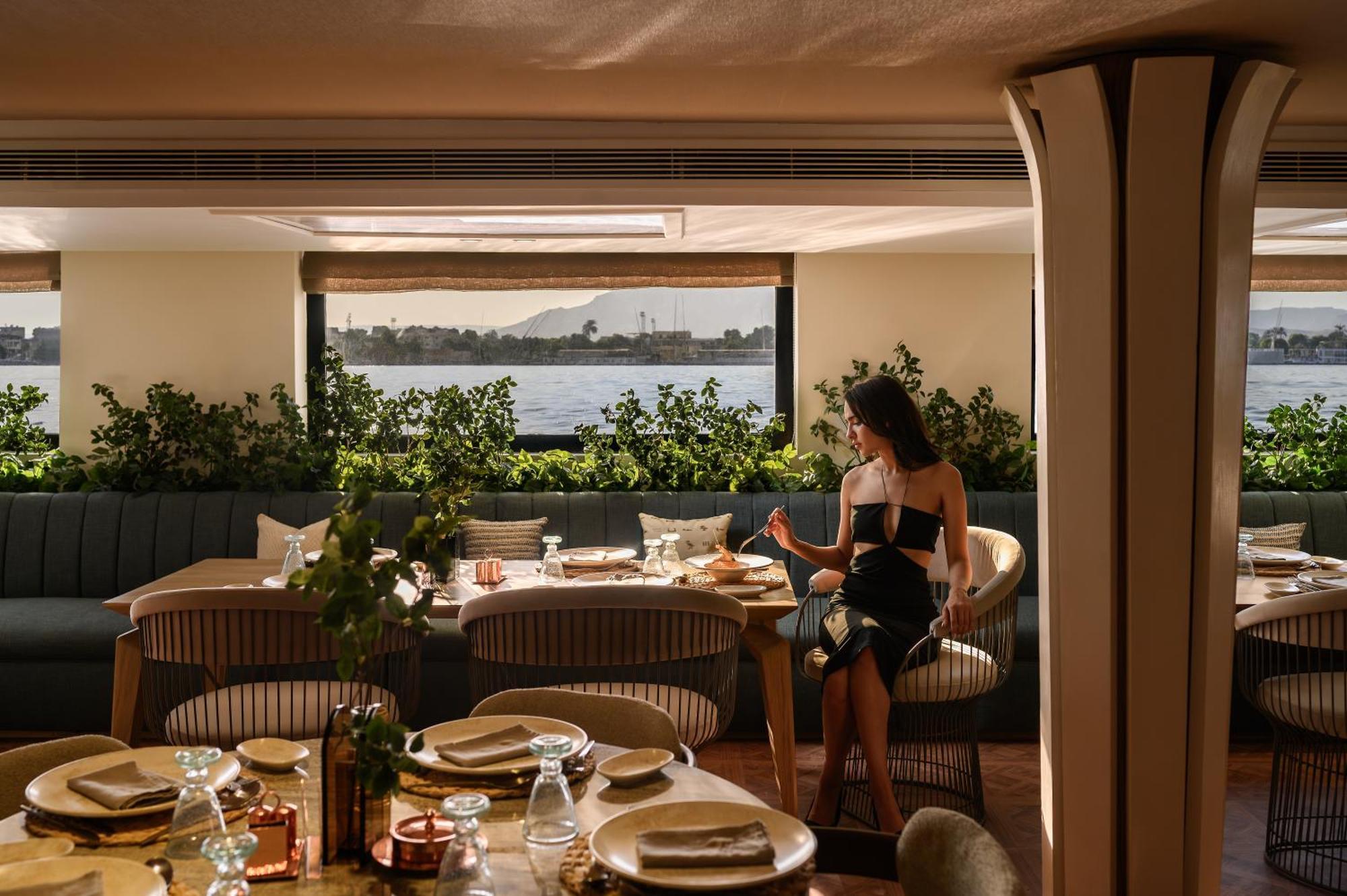 Soleil Nile Cruise - Every Monday From Luxor For 4 & 7 Nights, And Every Friday From Aswan For 3 & 7 Nights المظهر الخارجي الصورة