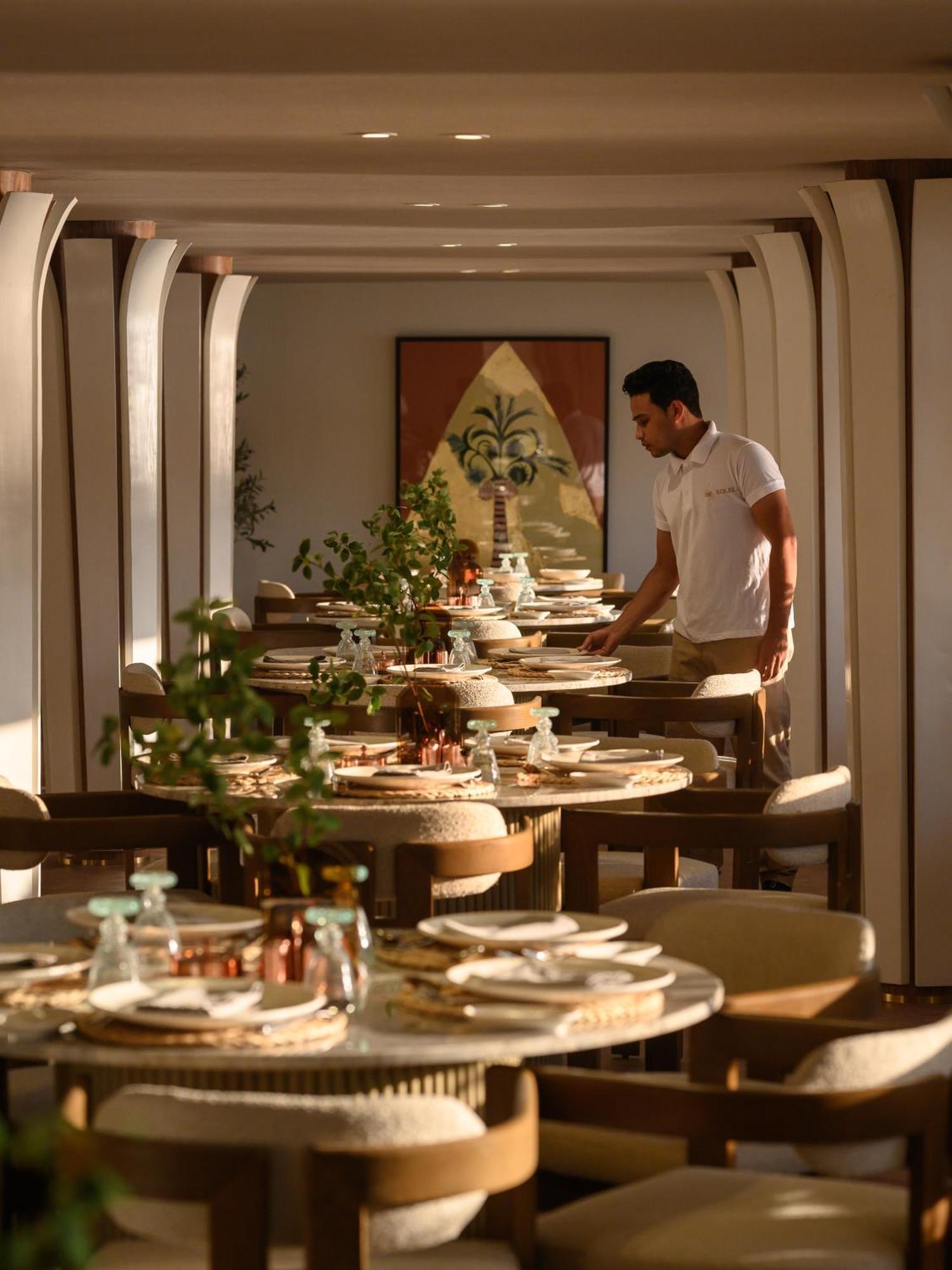 Soleil Nile Cruise - Every Monday From Luxor For 4 & 7 Nights, And Every Friday From Aswan For 3 & 7 Nights المظهر الخارجي الصورة